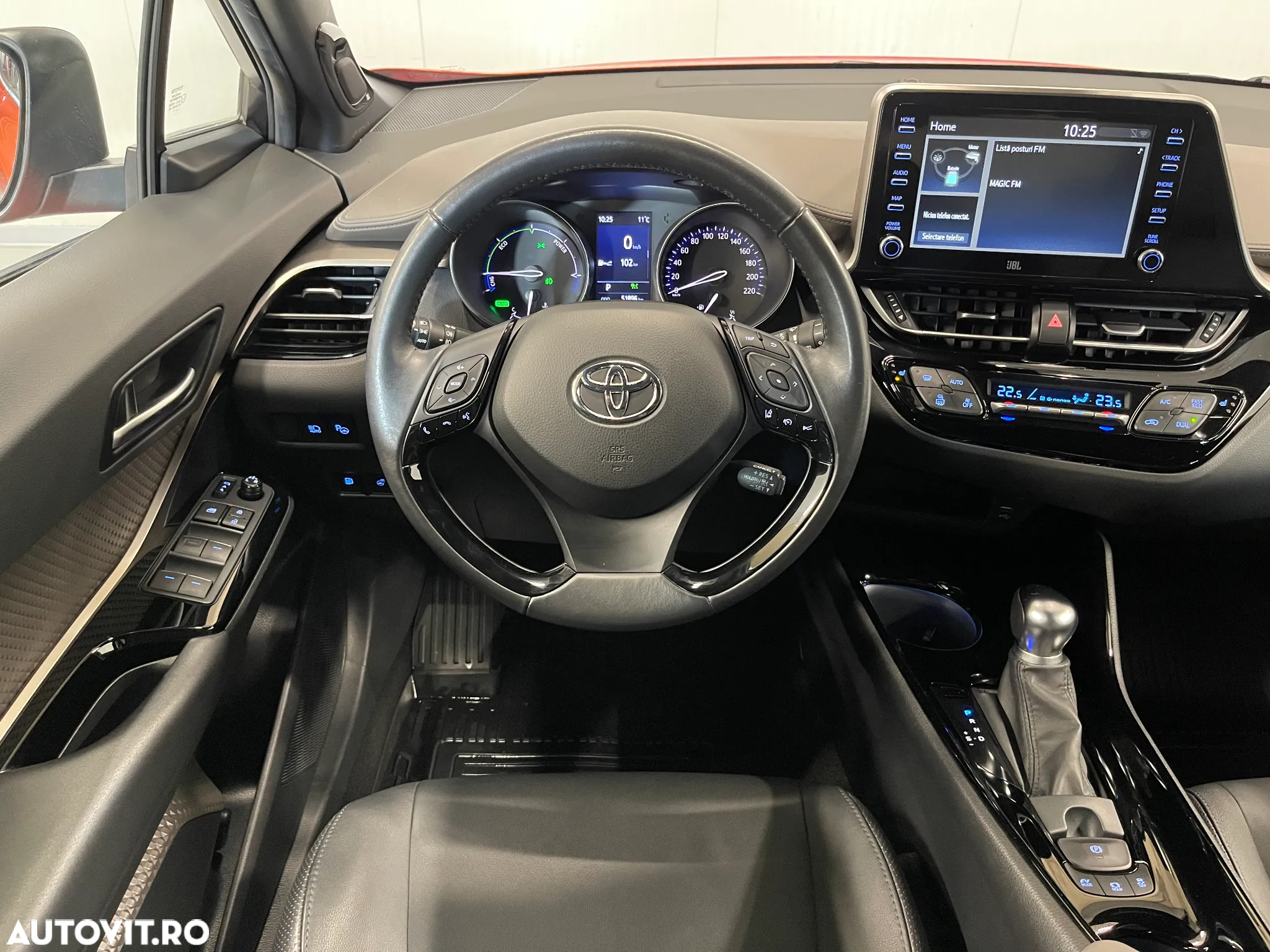 Toyota C-HR 2.0 HSD 184 CP 4x2 CVT Classy Bi-Tone - 6