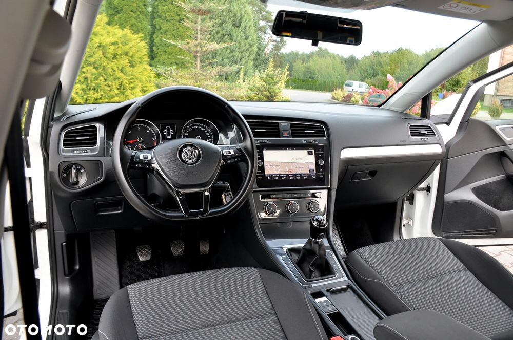 Volkswagen Golf Variant - 28