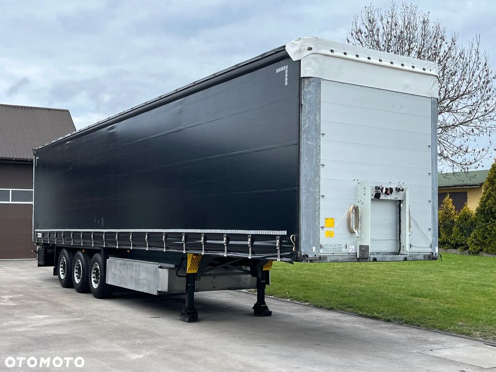 Schmitz Cargobull SCB / 2022 / FIRANKA/ NOWE OPONY / NOWE KLOCKI/ OS PODNOSZONA / KOSZ PALETOWY / CERTYFIKAT XL / ZADBANA - 2