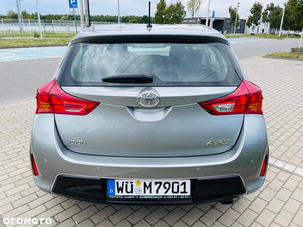 Toyota Auris 1.6 Valvematic Executive - 4