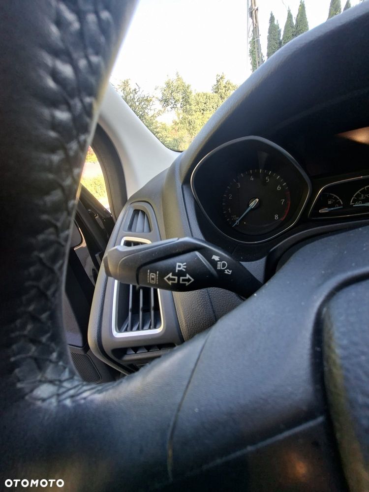 Ford Focus 1.0 EcoBoost Titanium - 16