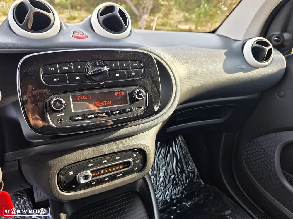 Smart Fortwo Cabrio EQ - 12