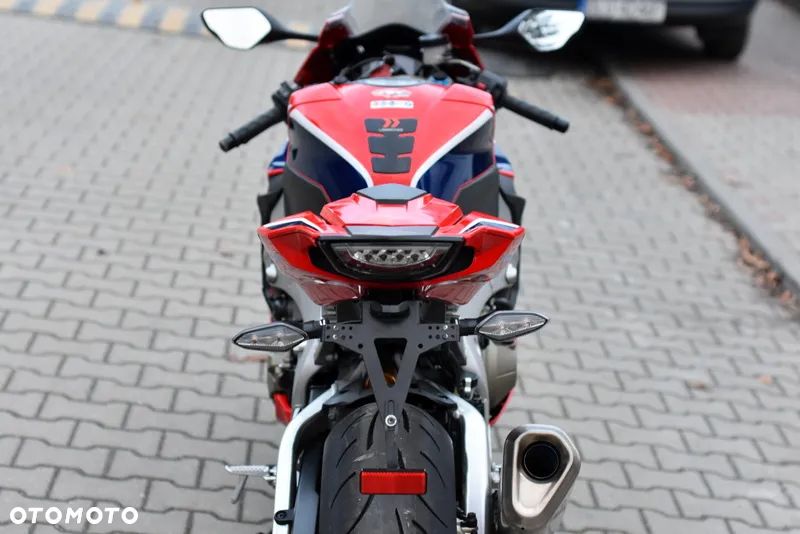 Honda CBR - 18