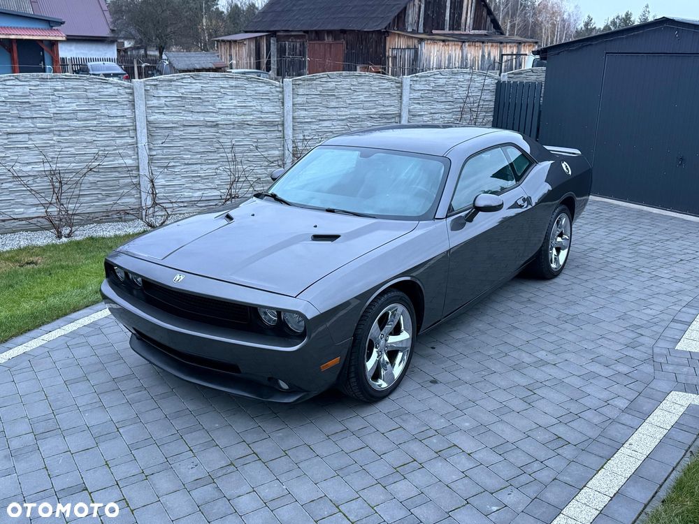 Dodge Challenger - 1