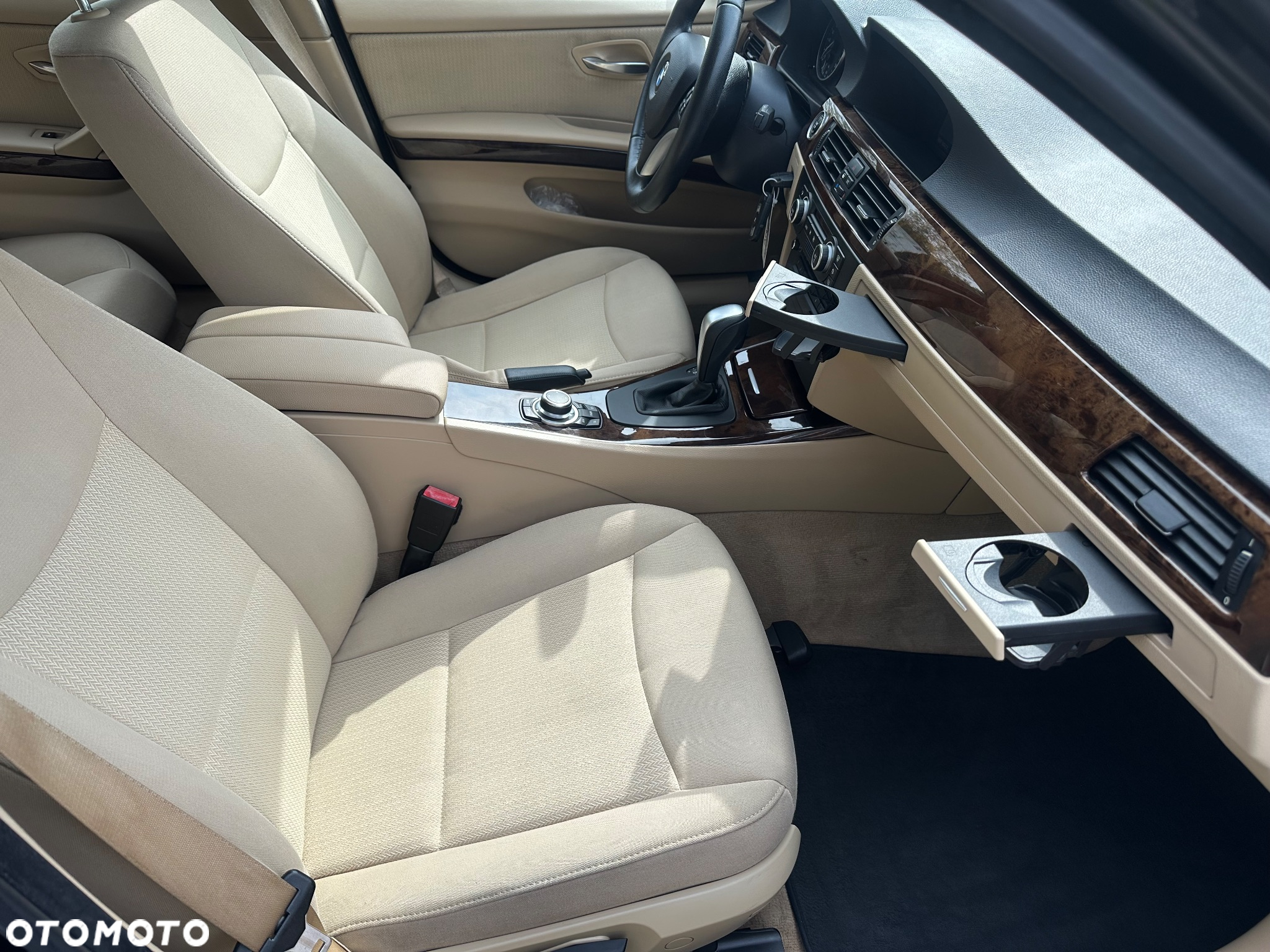 BMW Seria 3 318i Touring Edition Exclusive - 23