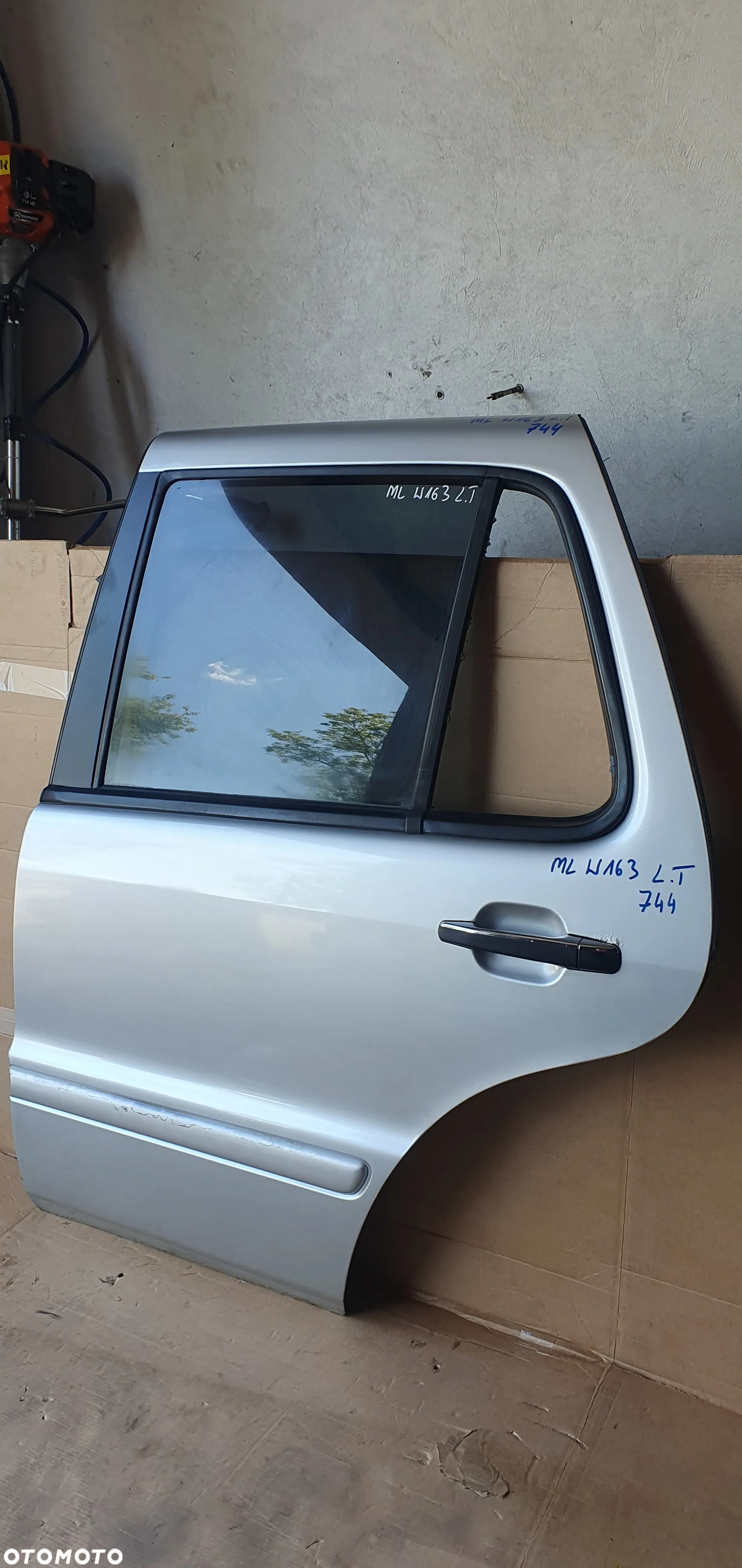 Drzwi lewy tył tylne lewe Mercedes ML W163 744 C744 - 2