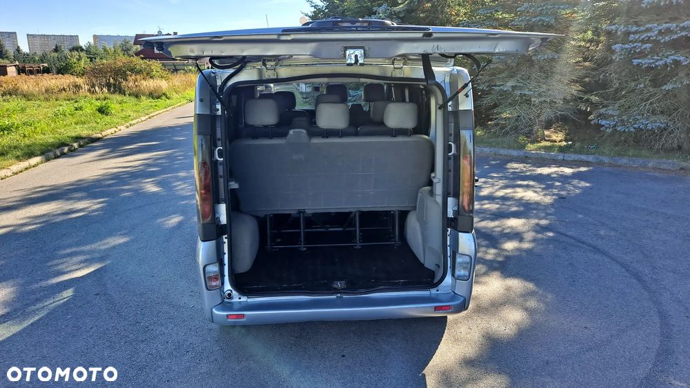Renault Trafic - 12