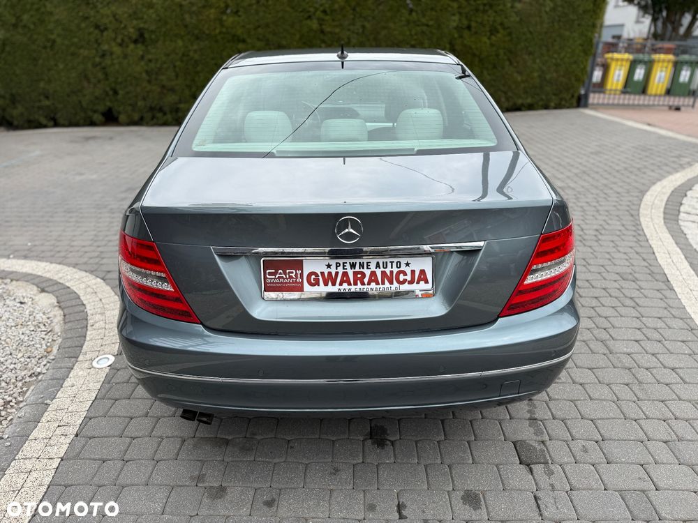 Mercedes-Benz Klasa C 180 CGI BlueEff Avantgarde - 35