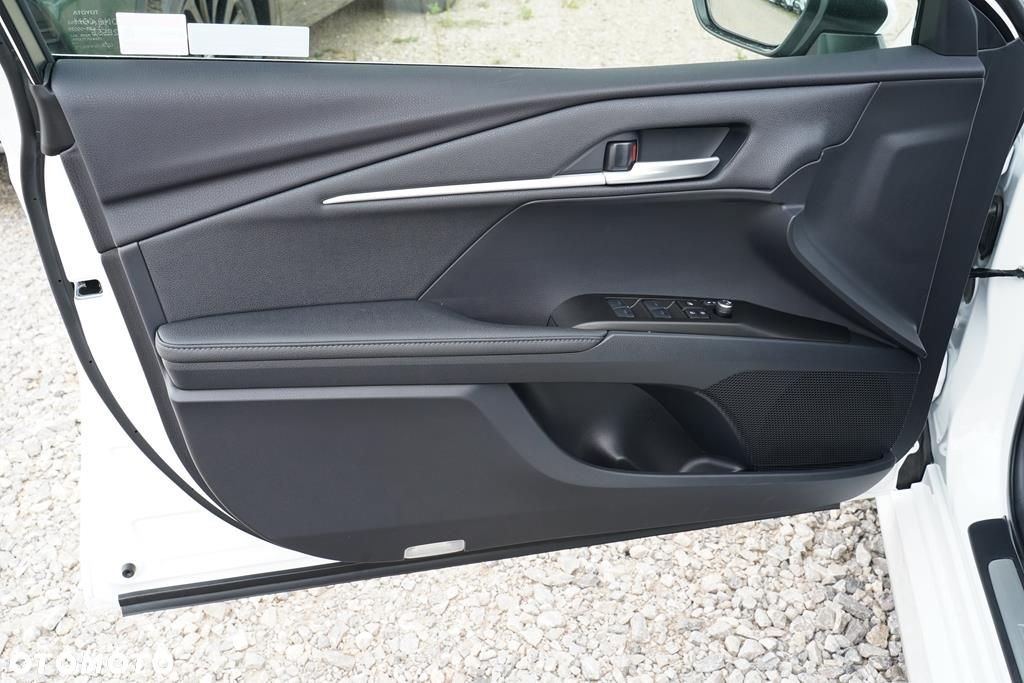 Toyota Camry - 10