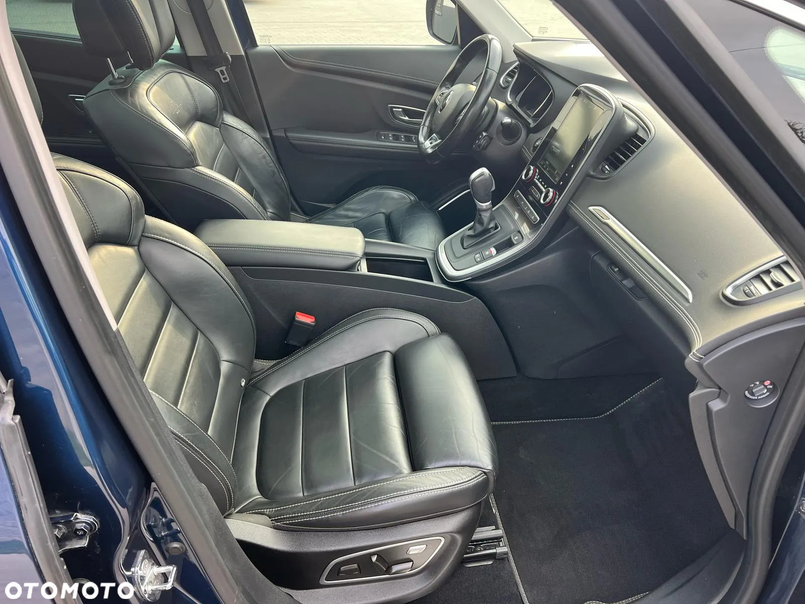 Renault Grand Scenic - 13