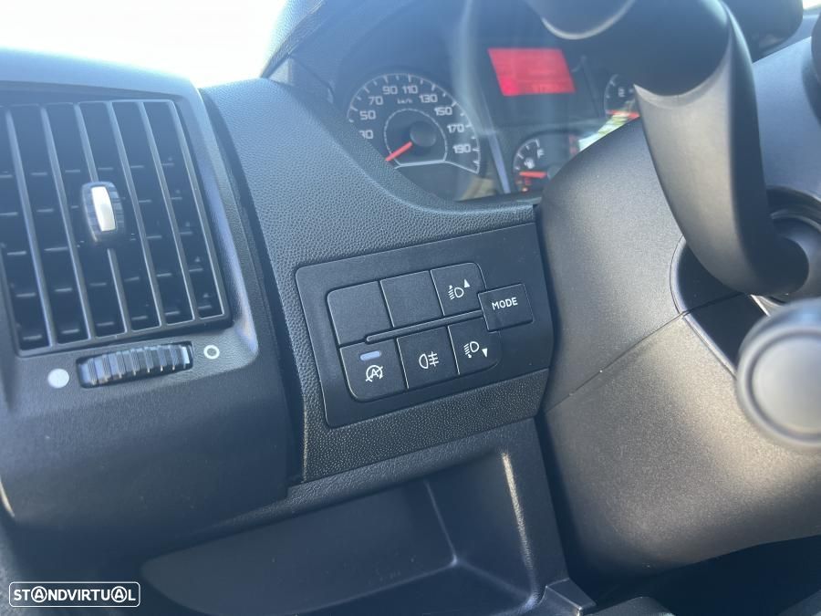 Peugeot Boxer Chassis-Cabina 2.2 BlueHdi 335 L3 CD - 13
