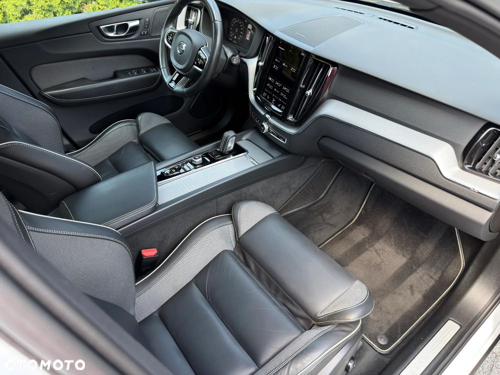 Volvo XC 60 B5 D AWD Geartronic RDesign - 17