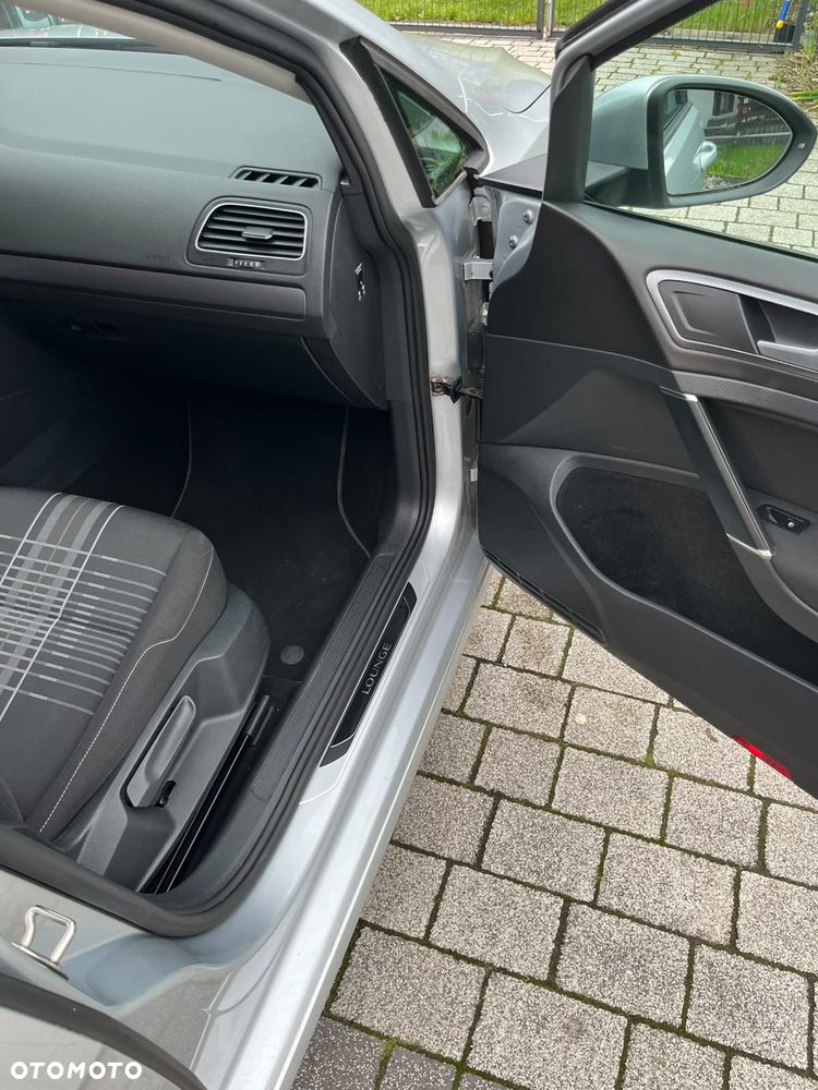 Volkswagen Golf 1.6 TDI BlueMotion Technology Lounge - 29
