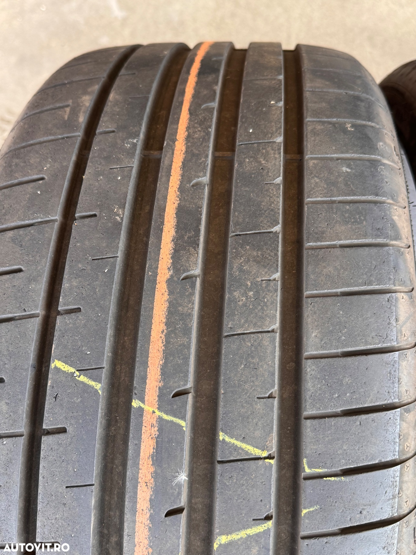 Vând 2 anvelope 245/35/20 goodyear de vară ca noi - 3