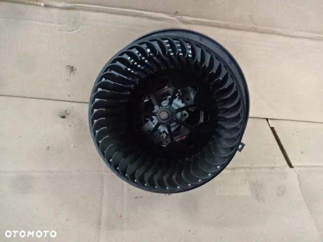 BMW Z4 E89 DMUCHAWA REZYSTORS  WENTYLATOR NAGRZEWNICY DMUCHAWA BMW E90 E92 E92 E87 E82 EUROPA - 1