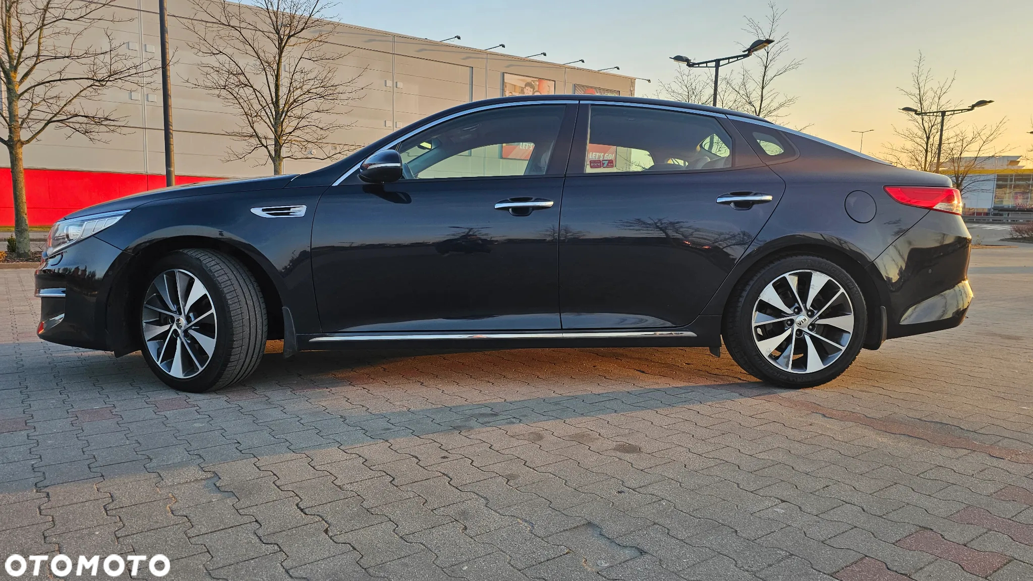 Kia Optima - 18