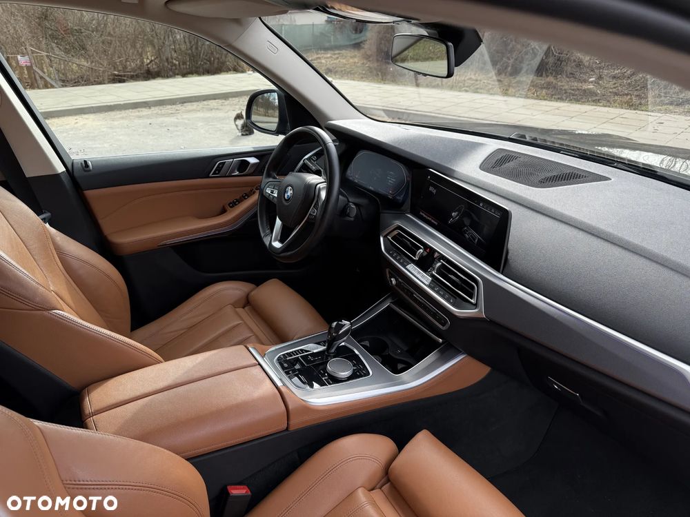 BMW X5 xDrive40i - 12