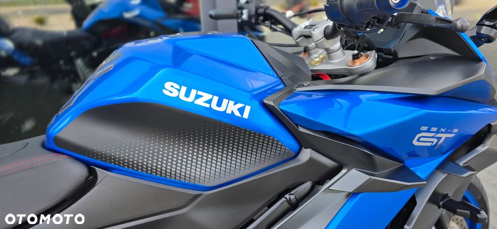 Suzuki GSX - 14