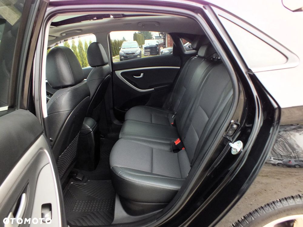 Hyundai i30 blue 1.6 GDI Passion - 6