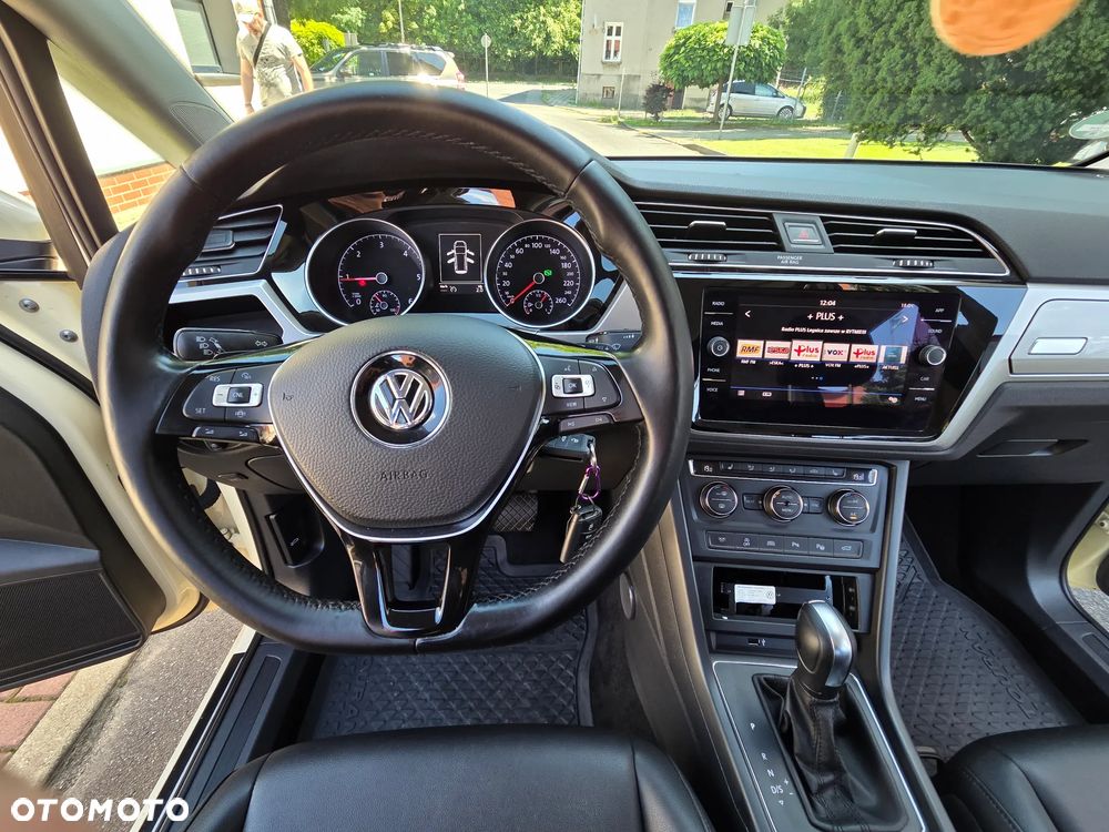 Volkswagen Touran 2.0 TDI SCR DSG Trendline - 30