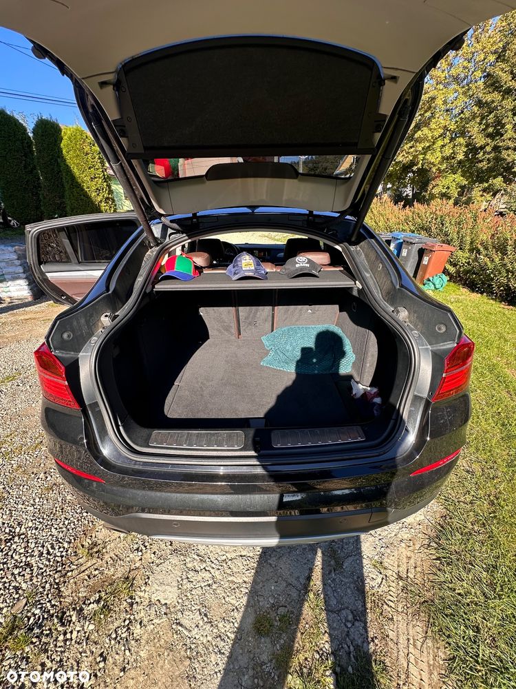 BMW X4 xDrive20i - 8