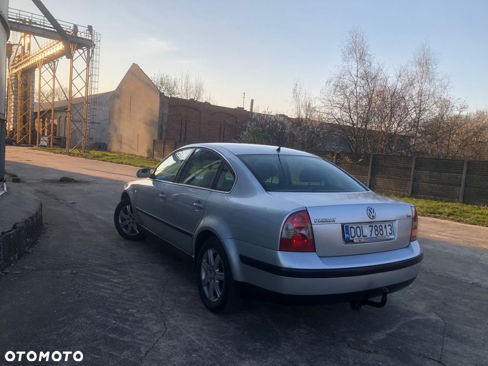 Volkswagen Passat - 2