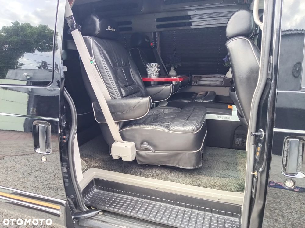 Chevrolet Astro - 8