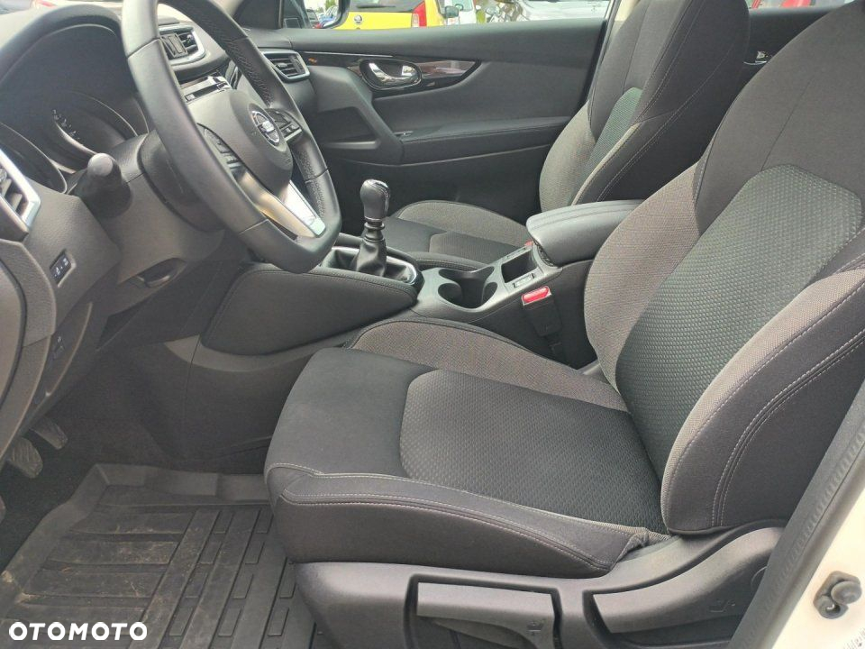 Nissan Qashqai - 12
