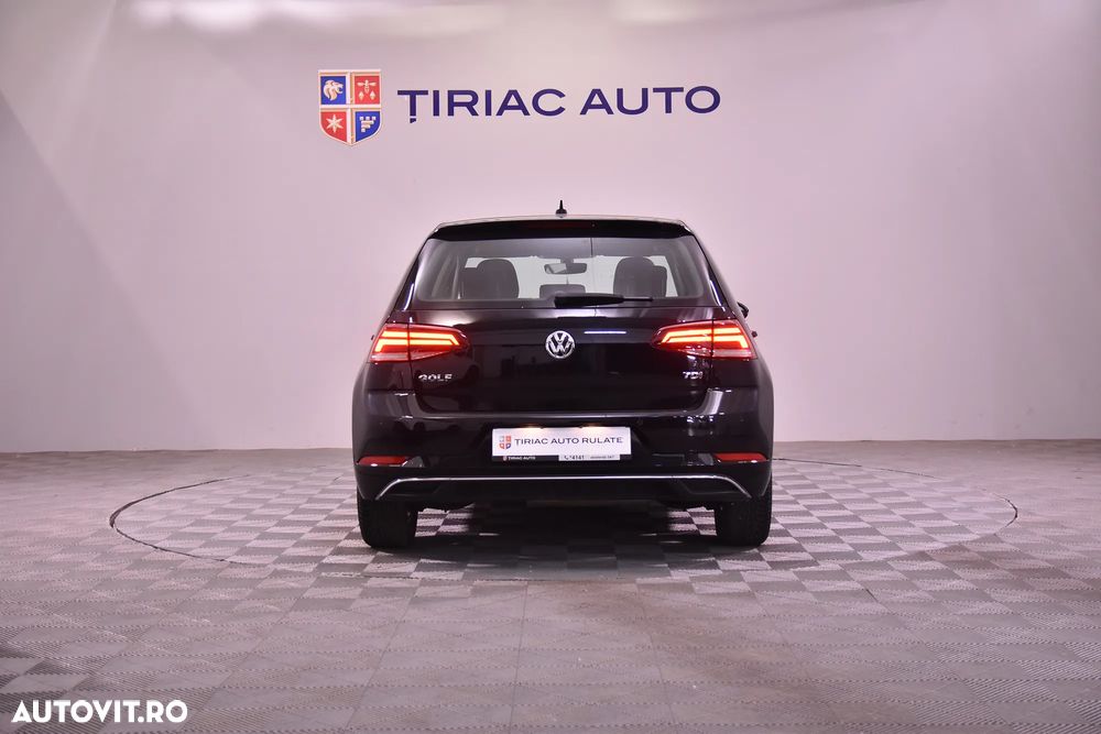 Volkswagen Golf - 4