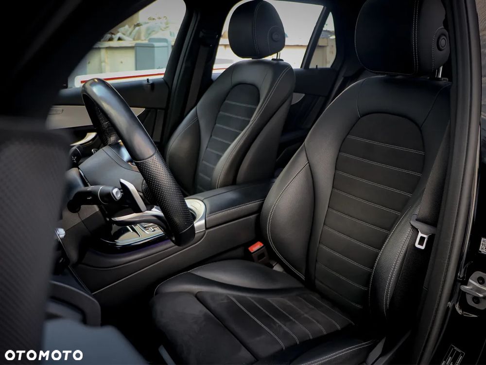 Mercedes-Benz GLC 300 de 4-Matic AMG Line - 12