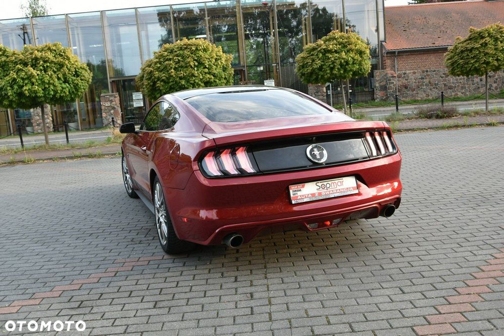Ford Mustang - 5
