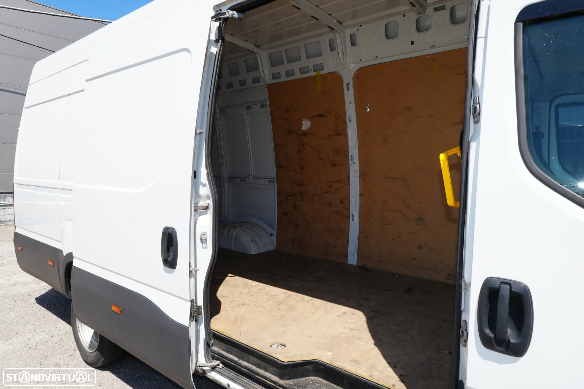 Iveco Daily Maxi Longa 35-160 2.3TD 160cv Rodado Duplo - 8