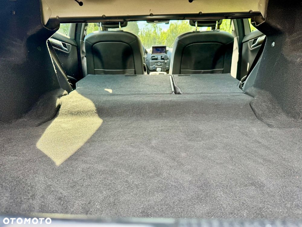 Mercedes-Benz Klasa C 250 CGI BlueEff Elegance - 10