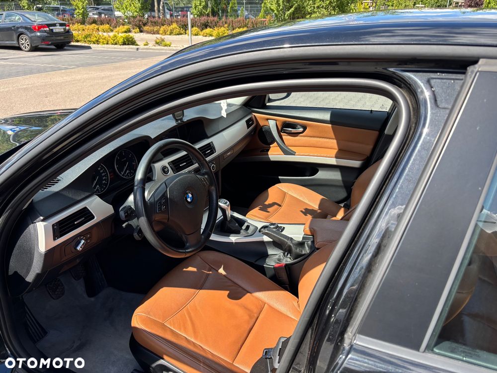 BMW Seria 3 320d Efficient Dynamics - 14