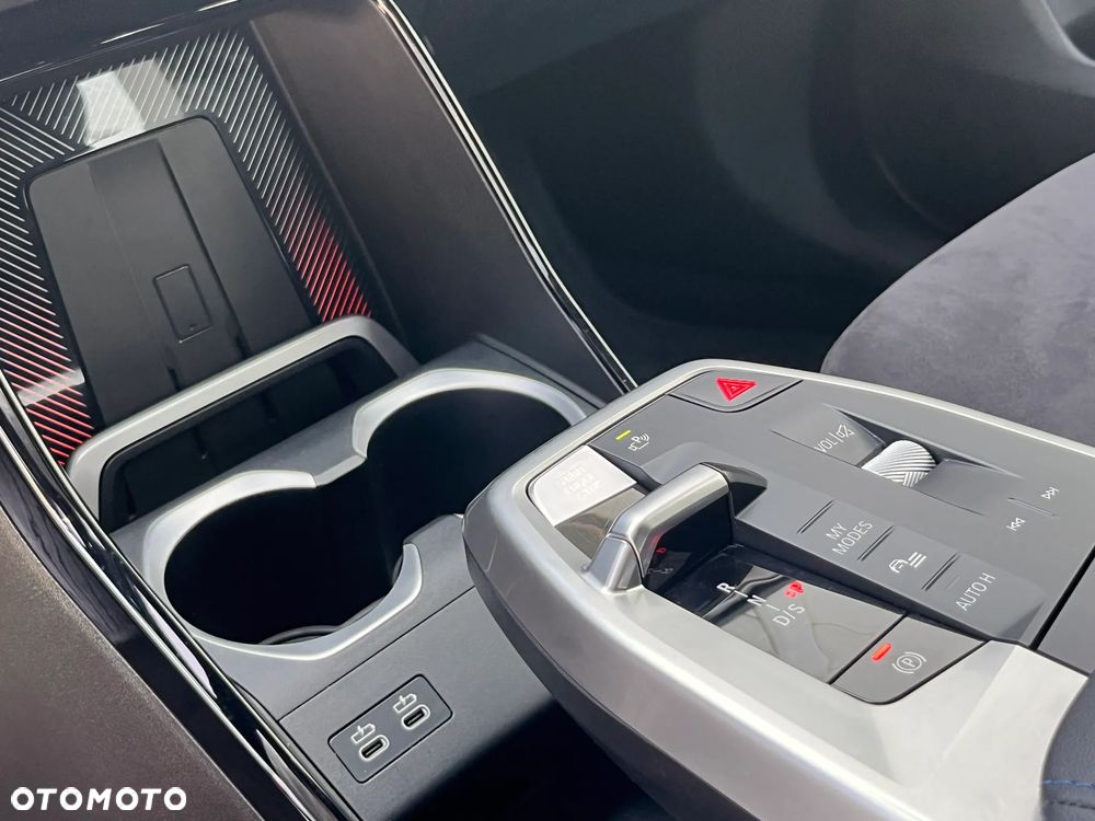 BMW X1 sDrive18i - 28
