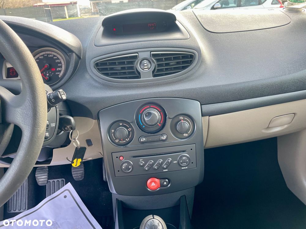 Renault Clio 1.2 16V 75 Dynamique - 30