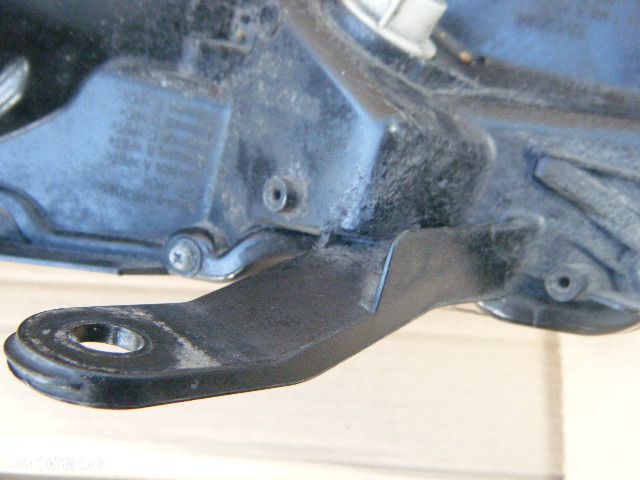 LAMPA PRAWA TOYOTA COROLLA E16 LIFT 16- -EUROPA EU REFREKTOR - 5