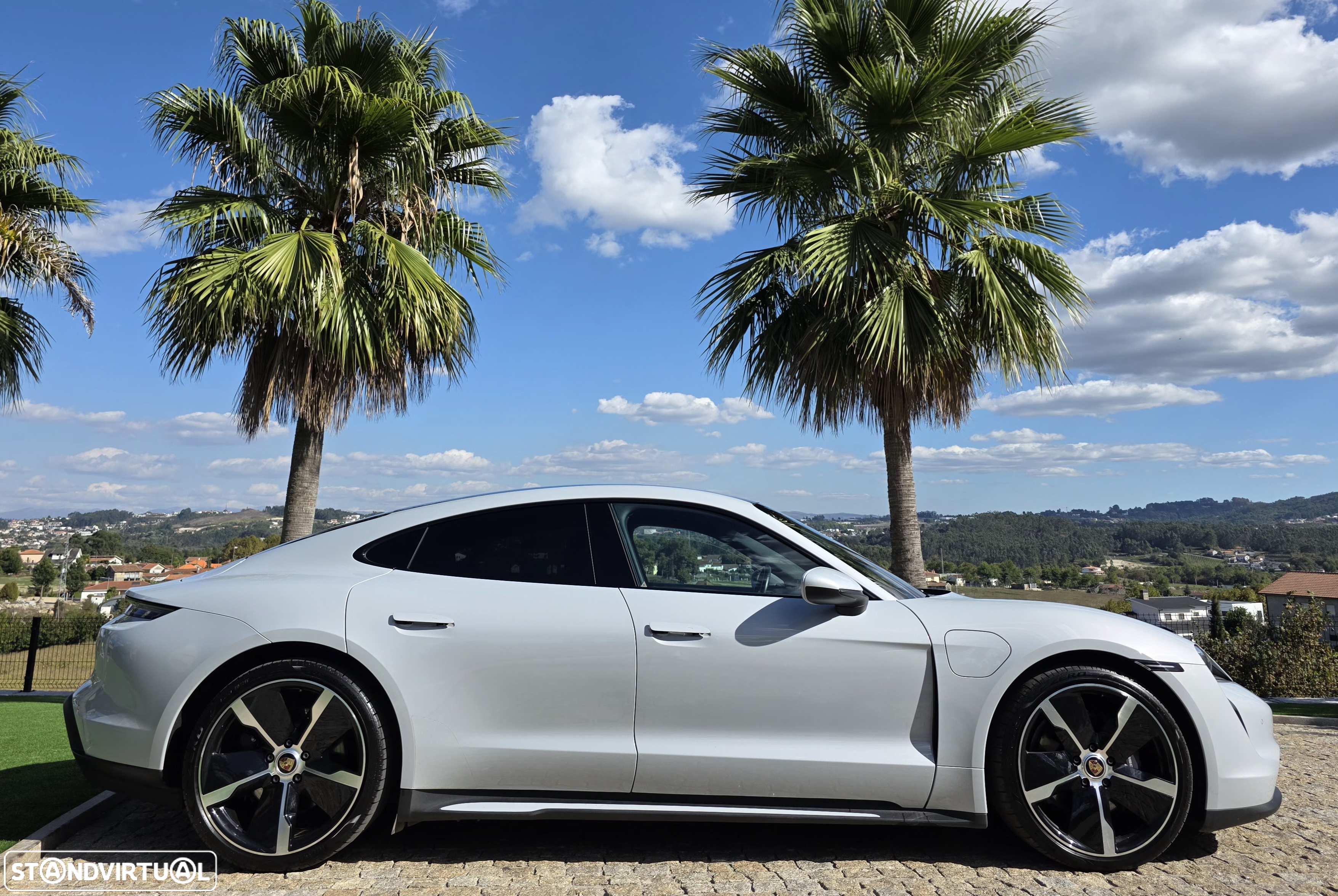 Porsche Taycan Bateria Performance Plus - 17