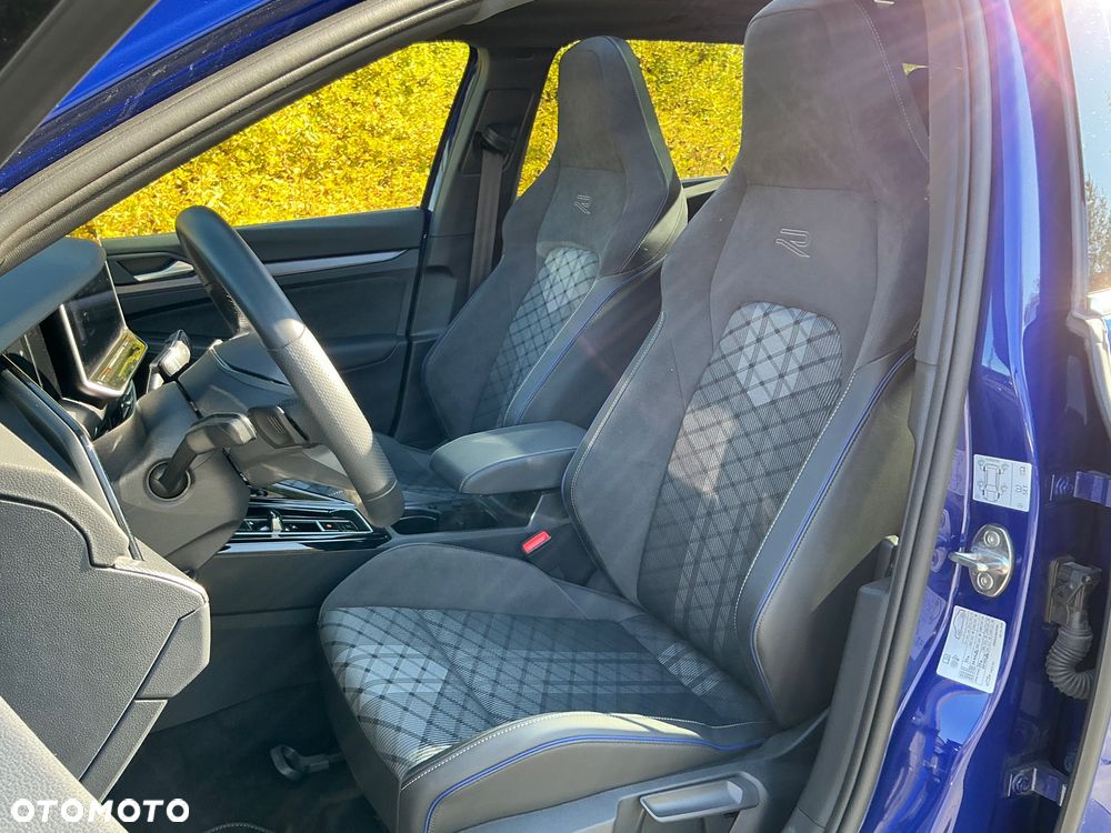 Volkswagen Golf - 19