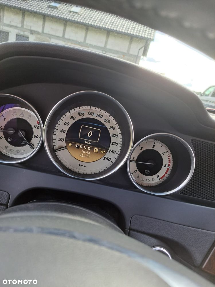 Mercedes-Benz Klasa C 200 CDI DPF Automatik BlueEFFICIENCY Elegance - 11