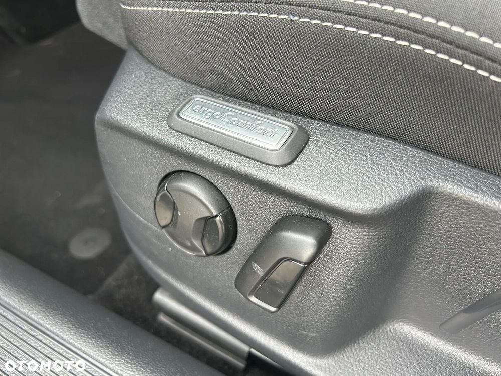 Volkswagen Passat Variant 1.5 TSI EVO Business DSG - 36