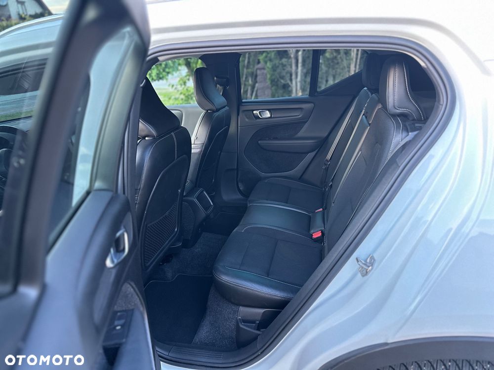 Volvo XC 40 T3 Geartronic Momentum - 5
