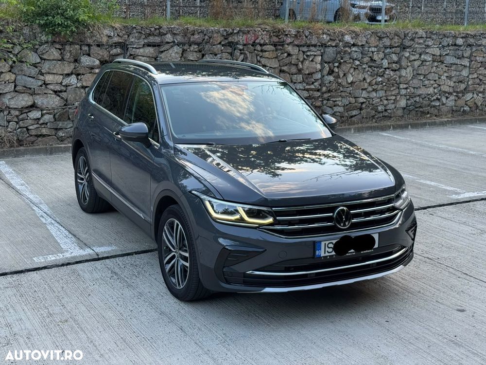 Volkswagen Tiguan - 1