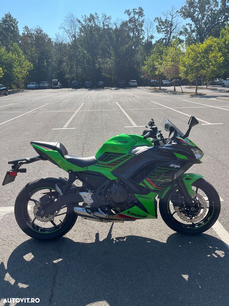 Kawasaki Ninja 650 - 2