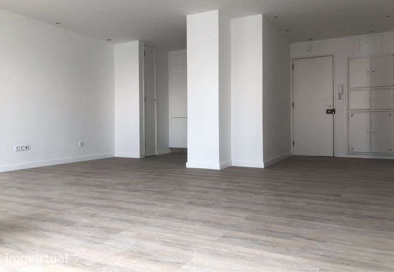 Arrendo T1 renovado nas Avenidas Novas, Lisboa - Grande imagem: 5/11