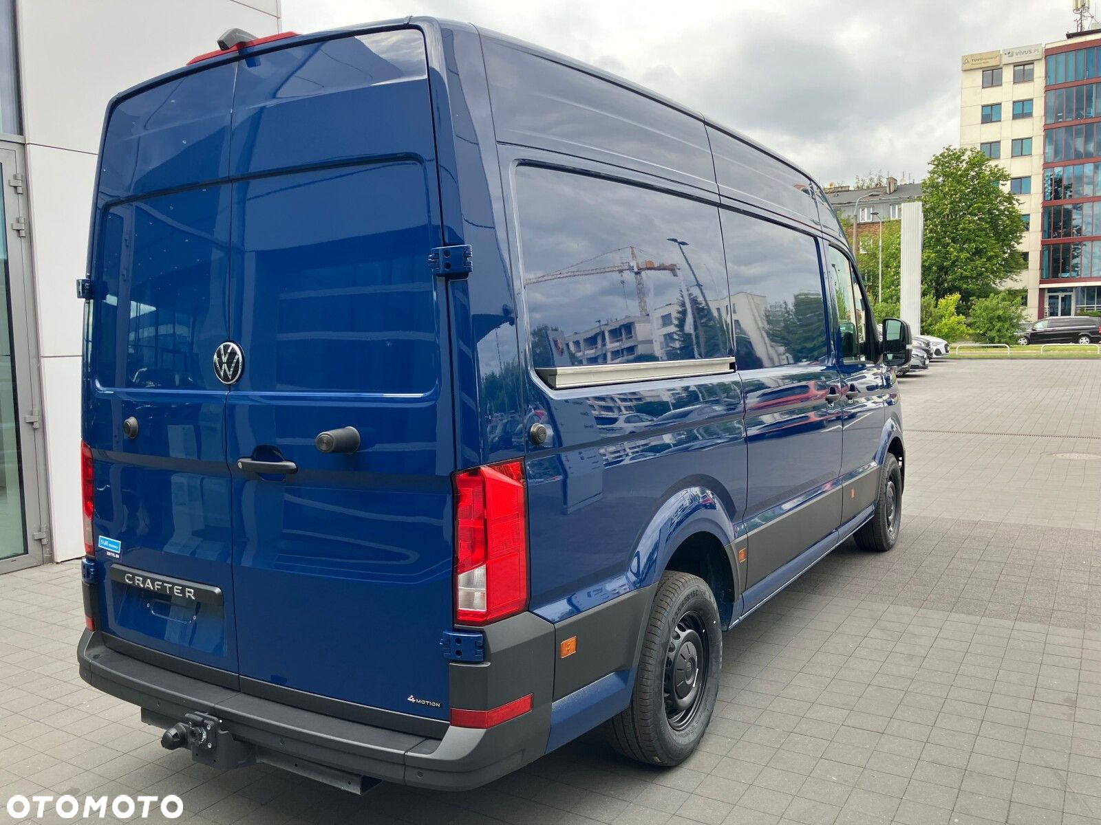 Volkswagen Crafter Crafter 35 Furgon, silnik: 2,0 l  130 kW, skrzynia biegów: napęd 4MOTION, automatyczna 8-biegowa rozstaw osi: 3640 mm - 7