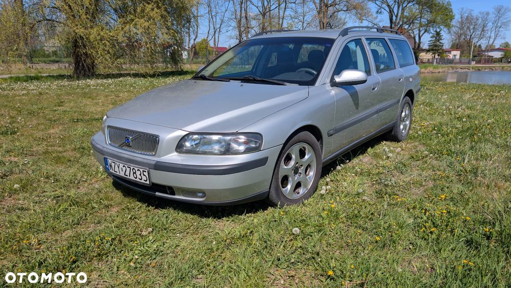 Volvo V70 2.4 Premium - 1