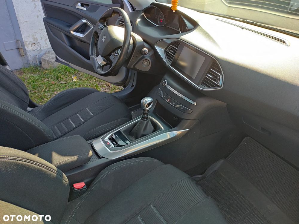 Peugeot 308 1.6 THP Allure - 14