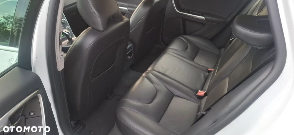 Volvo V60 - 34