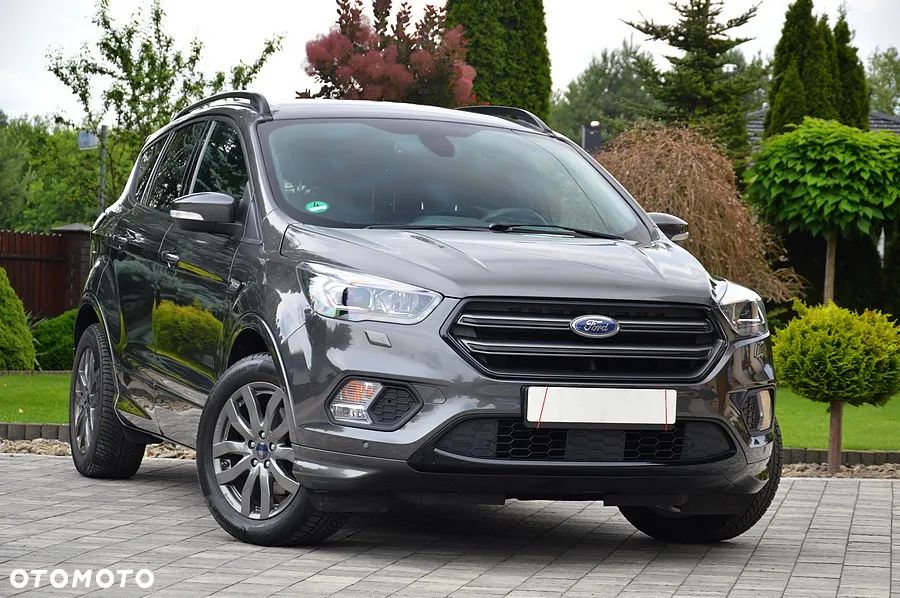 Ford Kuga 1.5 EcoBoost 2x4 ST-Line - 1